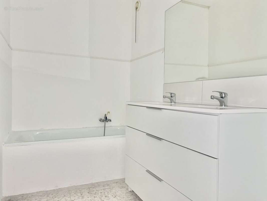 Appartement à BEAUSOLEIL