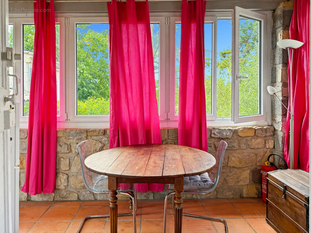 Maison à VILLENEUVE-DE-BERG