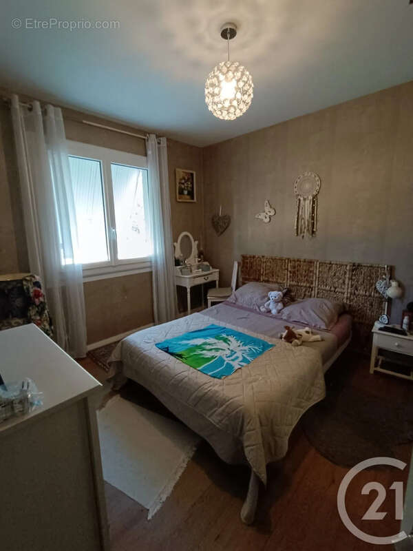 Maison 89 m² à Coutras  - photo 5