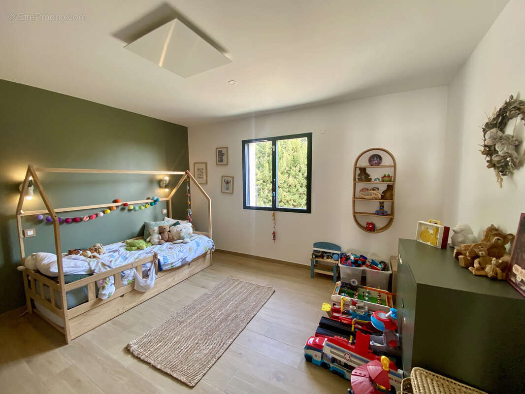 Maison à VILLEMOUSTAUSSOU