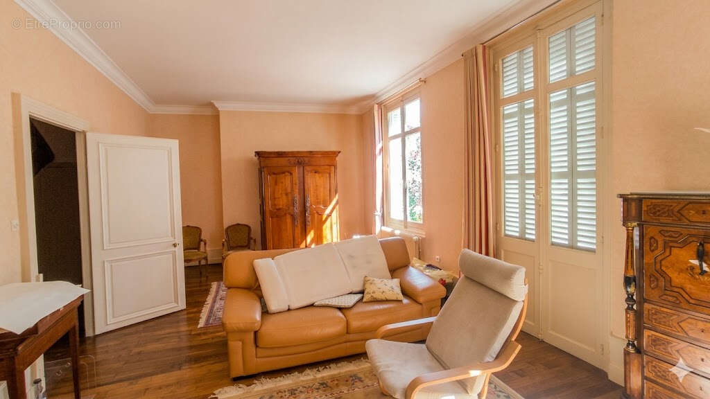 Maison à CHATELLERAULT