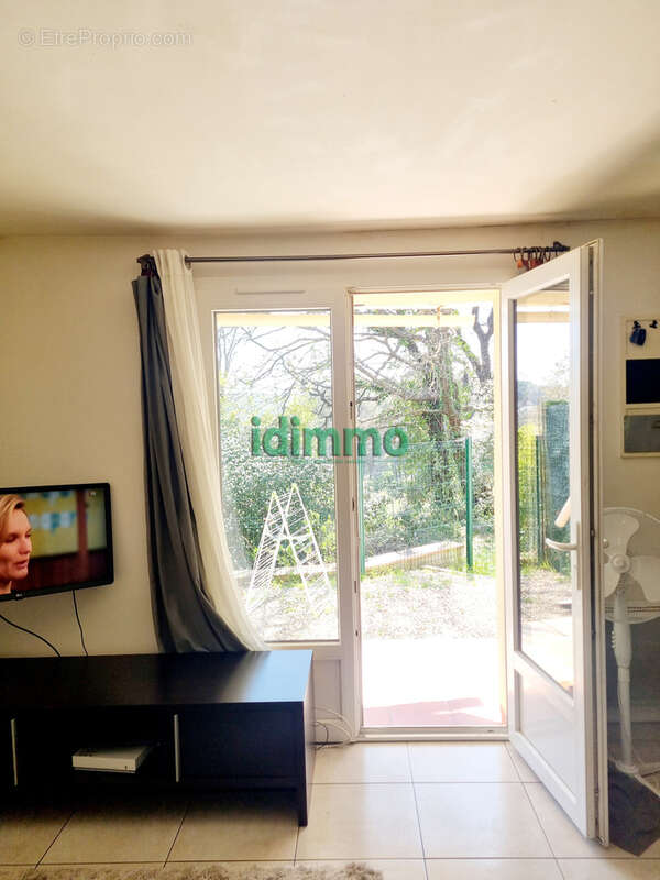 Affaire Draguignan F2 en rez de jardin avec jardin 200m et 2 places de parking 159000€ crn2378 dpe d - photo 9