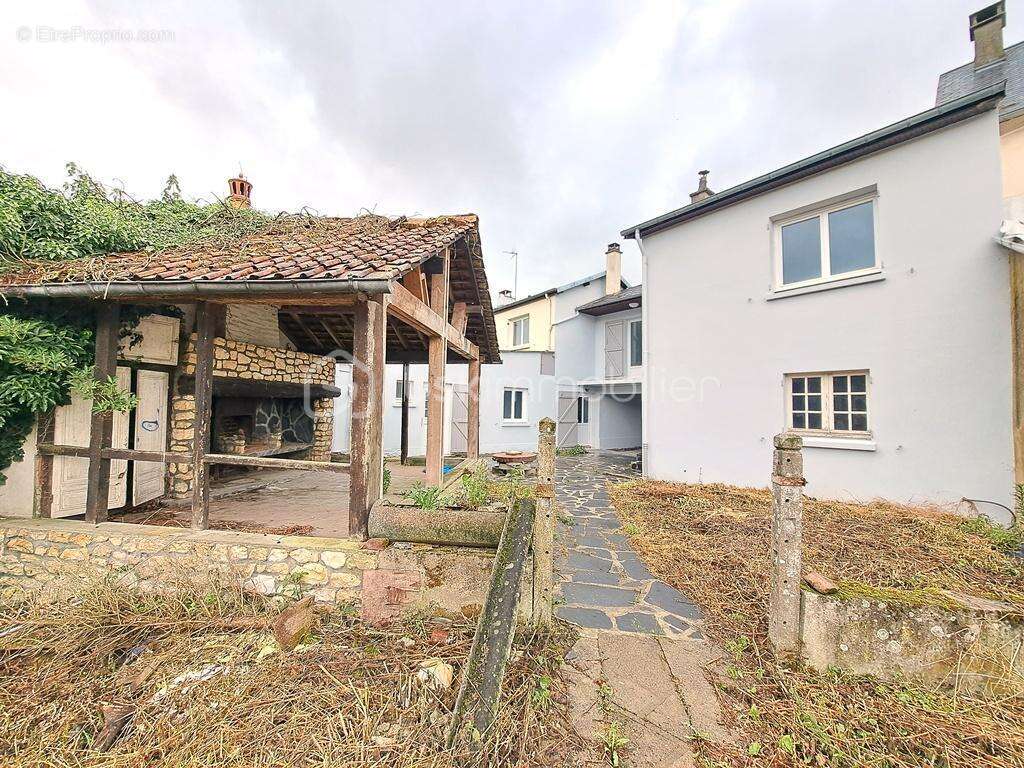 Maison à MAREUIL-CAUBERT