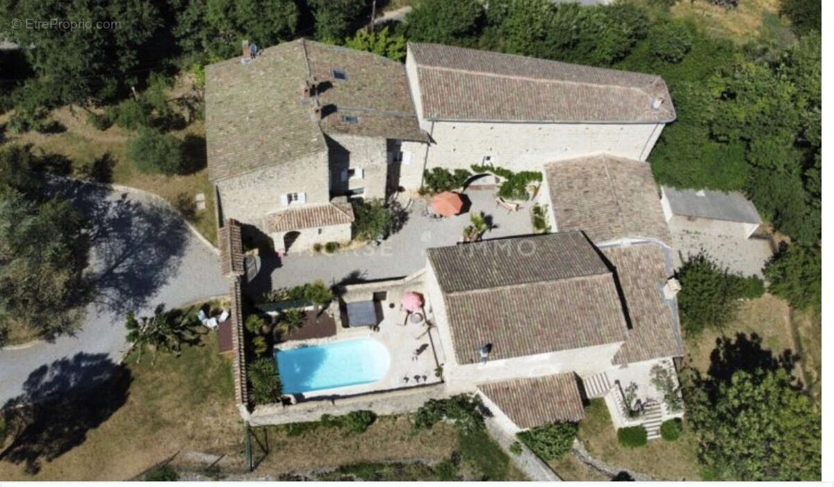 Maison à MONTELIMAR