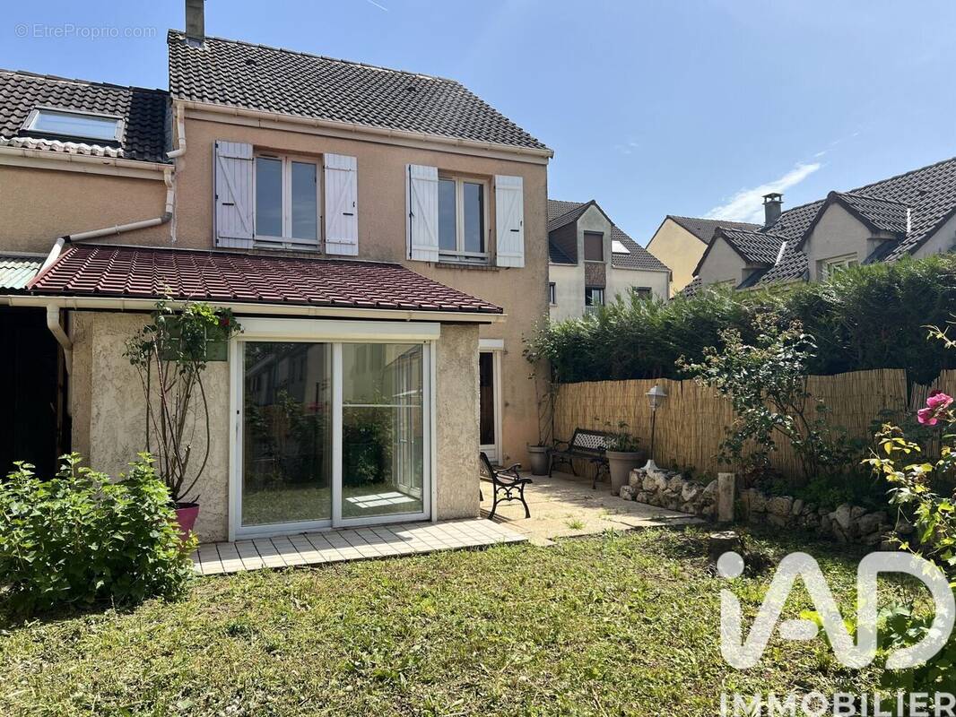 Photo 1 - Maison à EZANVILLE