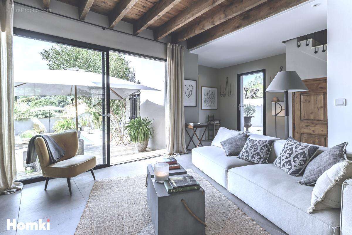 Maison à VILLENEUVE-LES-AVIGNON