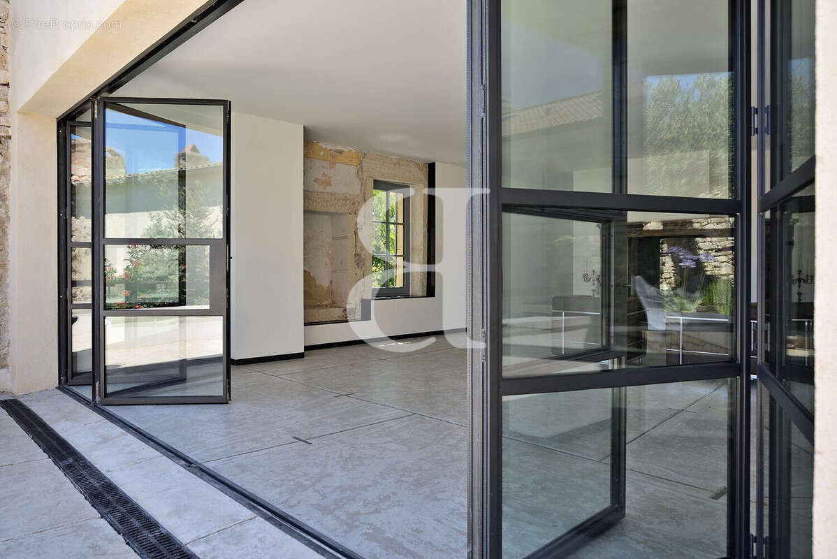 Maison 271 m² à Grignan  - photo 9