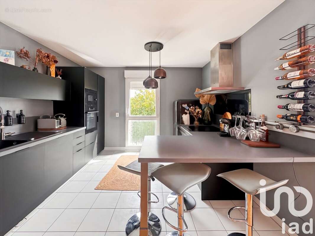 Photo 2 - Appartement à VILLENEUVE-LE-ROI