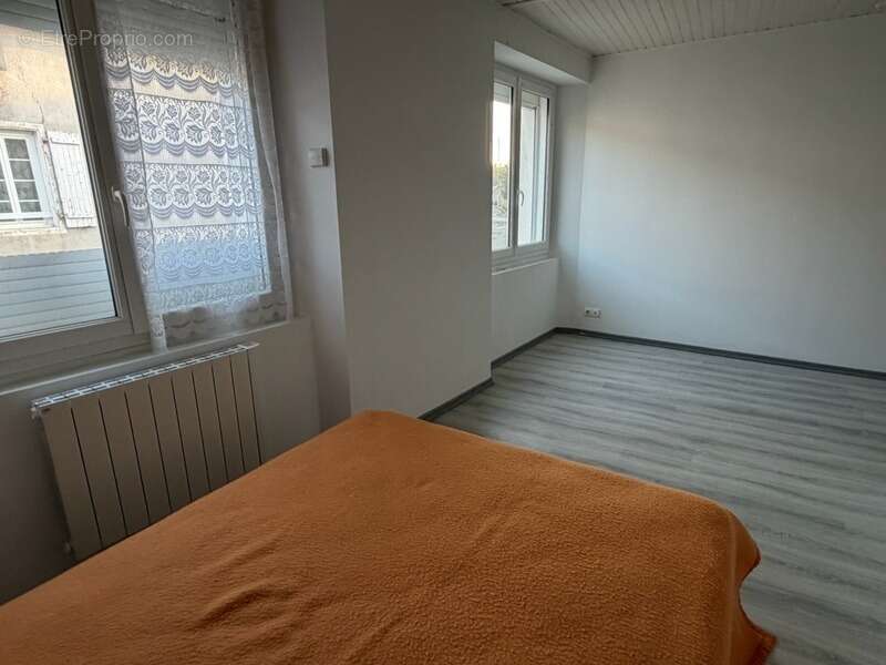 Maison à MAREUIL-SUR-LAY-DISSAIS