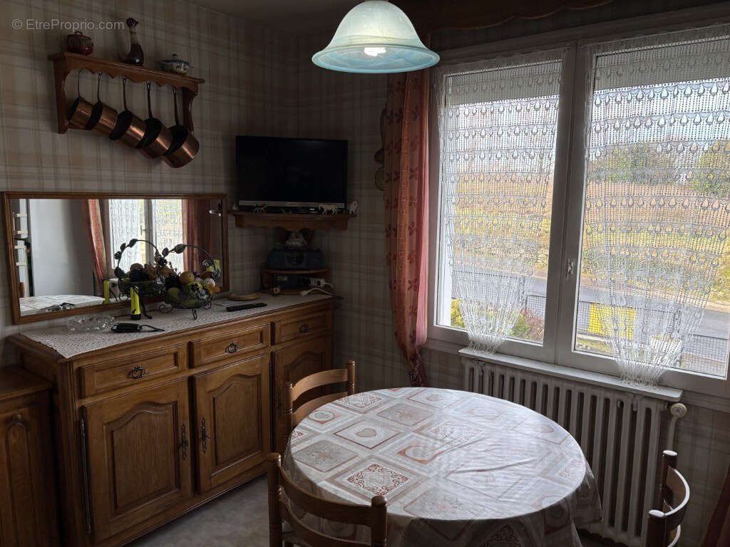 Maison à ARNAC-POMPADOUR