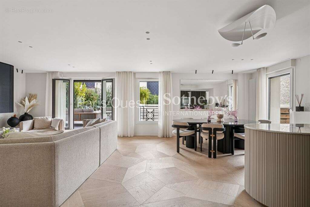 Appartement à LEVALLOIS-PERRET