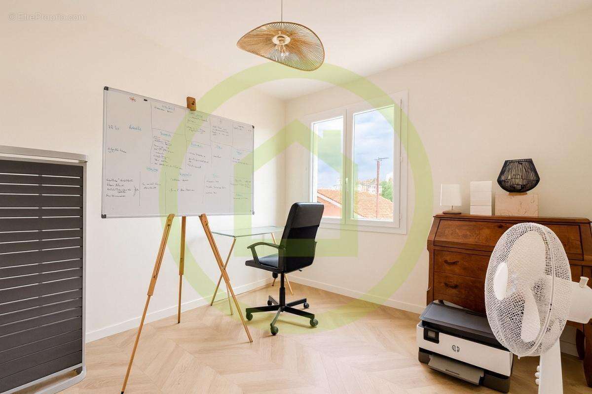 Appartement à ROQUEBRUNE-CAP-MARTIN