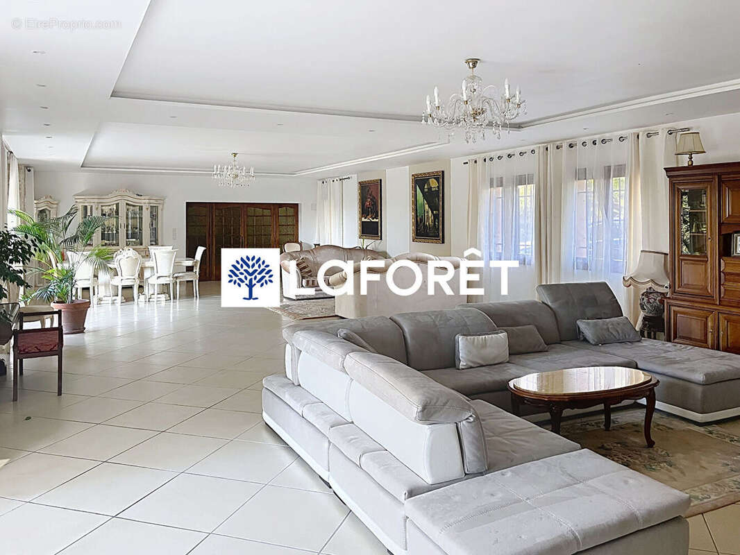 Maison à LA COLLE-SUR-LOUP