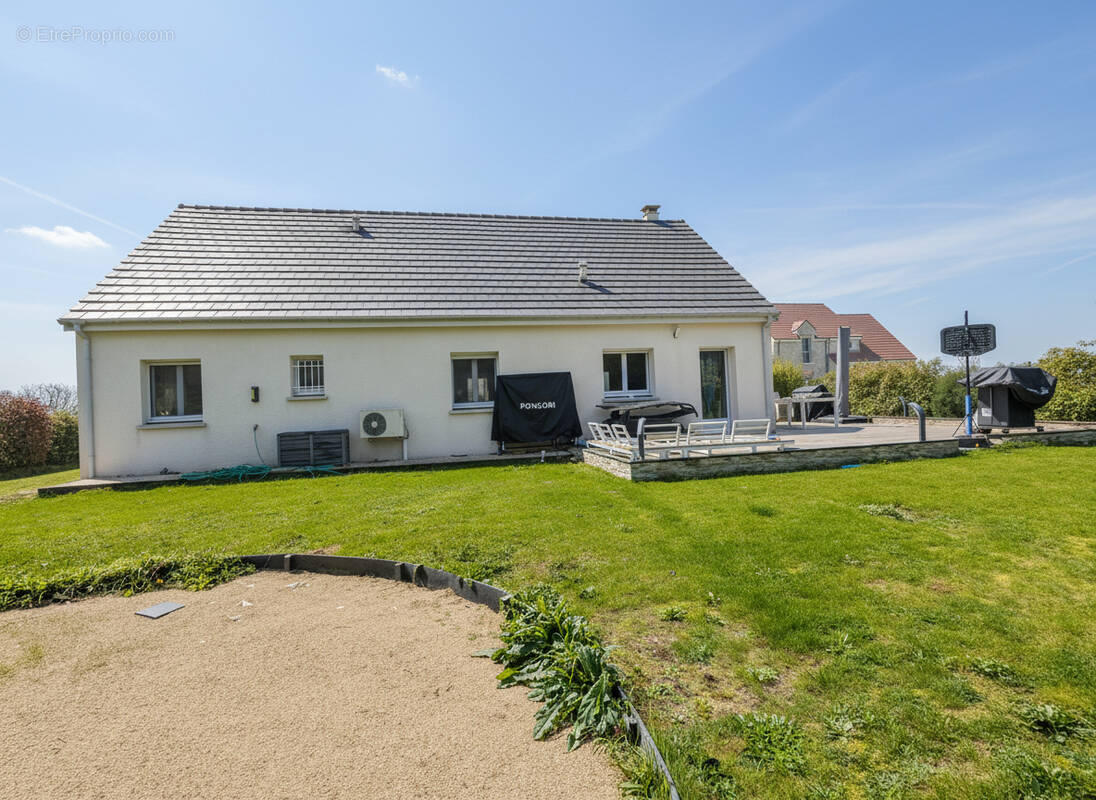 Maison à ROUVRES-EN-PLAINE