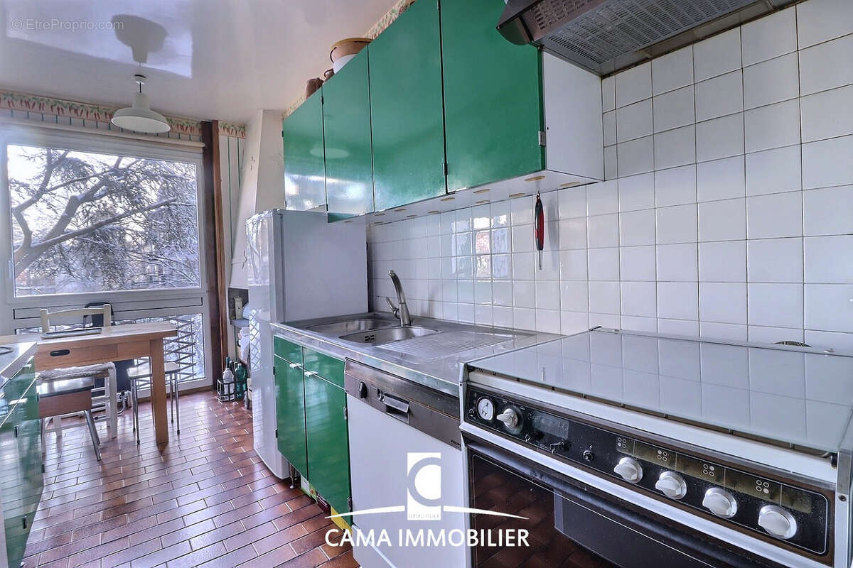 Appartement à FONTENAY-LE-FLEURY