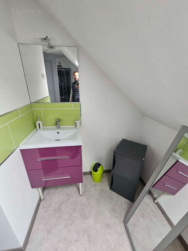 Appartement à ORIGNY-SAINTE-BENOITE