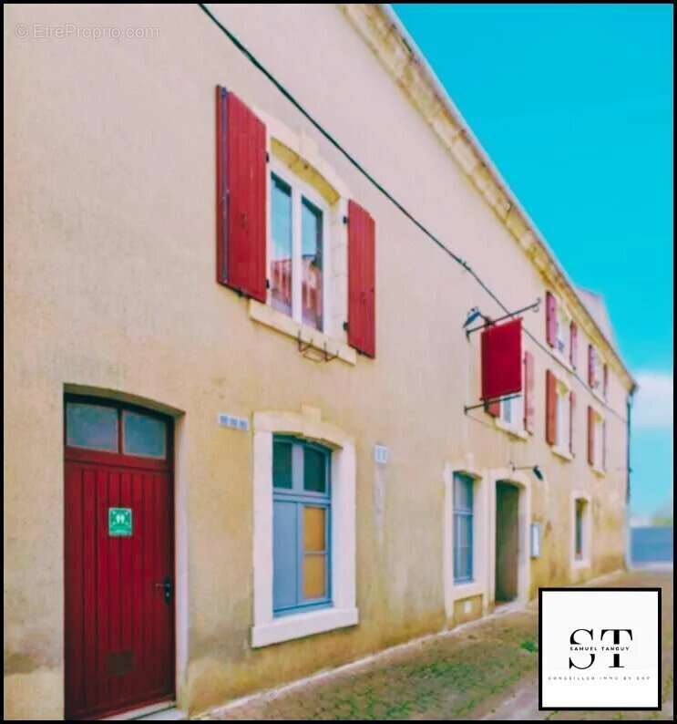 Appartement à FONTENAY-LE-COMTE