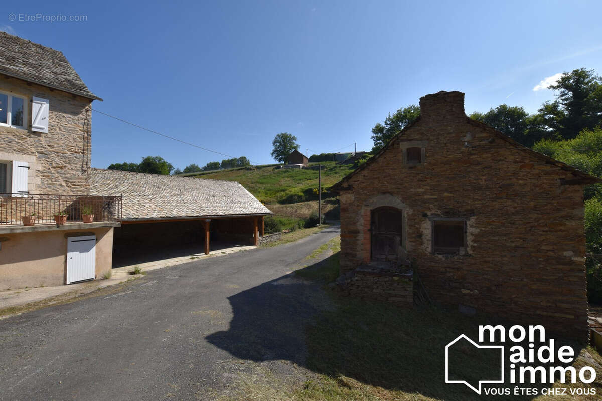 Maison à QUINS