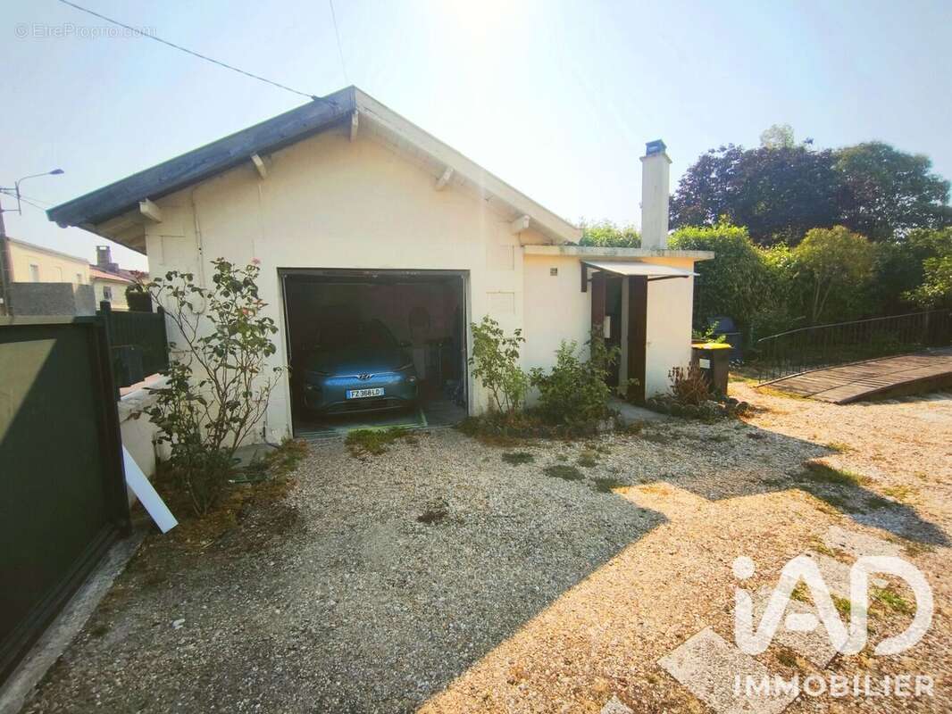 Maison 97 m² à Coutras  - photo 8