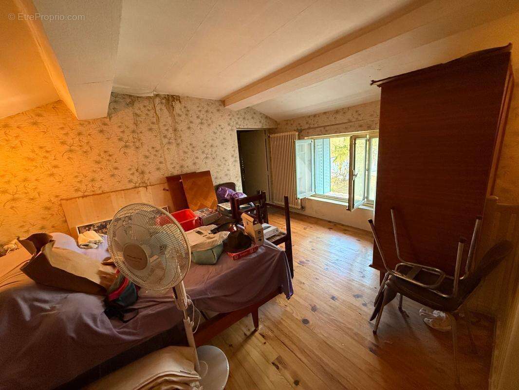 Maison à SOURCIEUX-LES-MINES