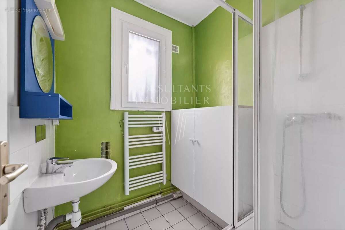 Appartement à LEVALLOIS-PERRET