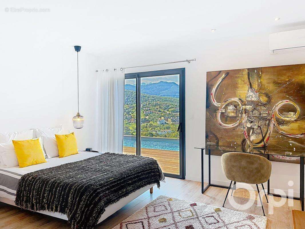 Maison à PORTO-VECCHIO