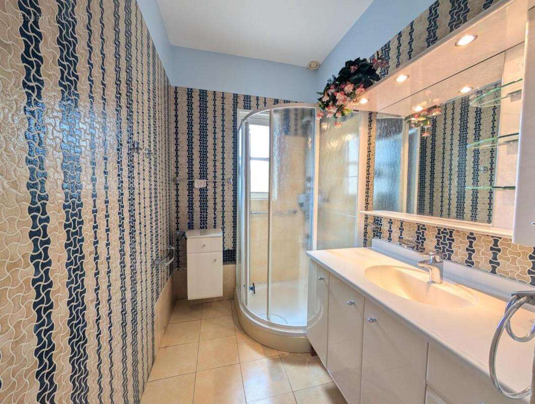 Maison 240 m² à Grigny  - photo 7