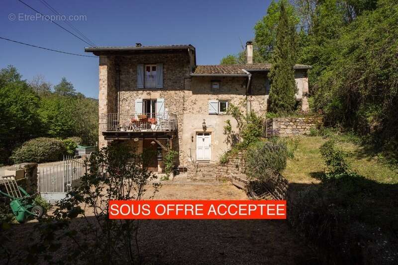 Maison à JULIENAS