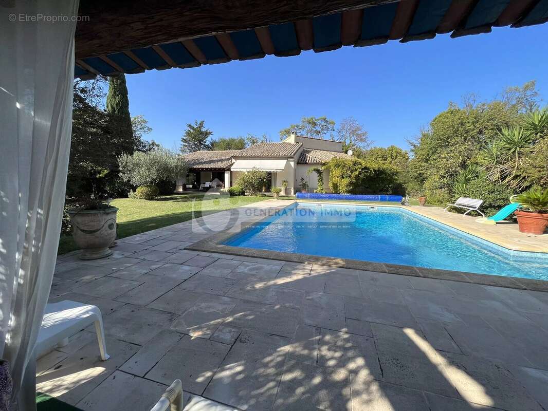 Maison à SAINT-MARTIN-DE-CRAU