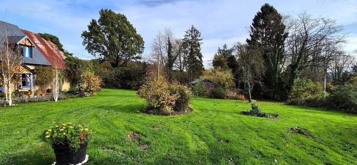 Maison à LE MESNIL-GILBERT