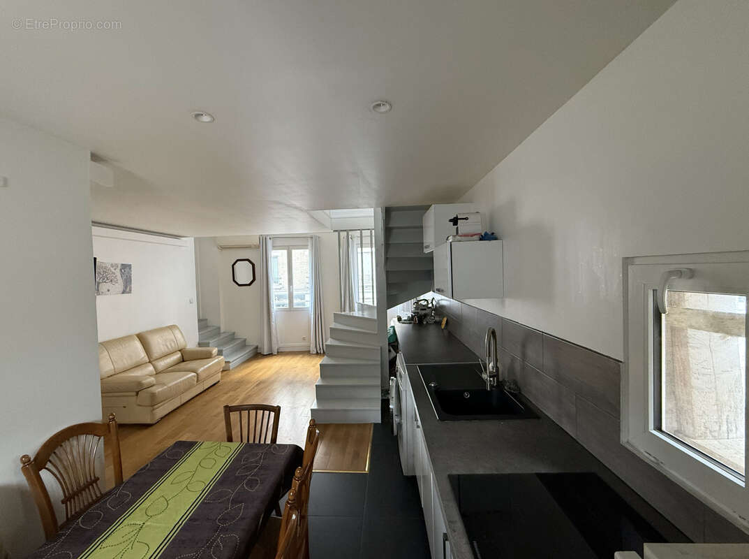 Appartement à PARIS-11E