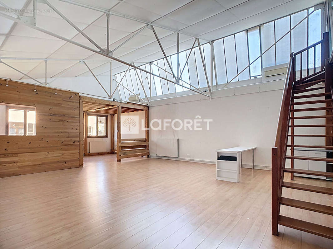 Loft Villefranche Sur Saone 3 pièce(s) 124.01 m2 - photo 2