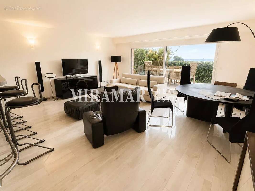 Appartement à VILLEFRANCHE-SUR-MER