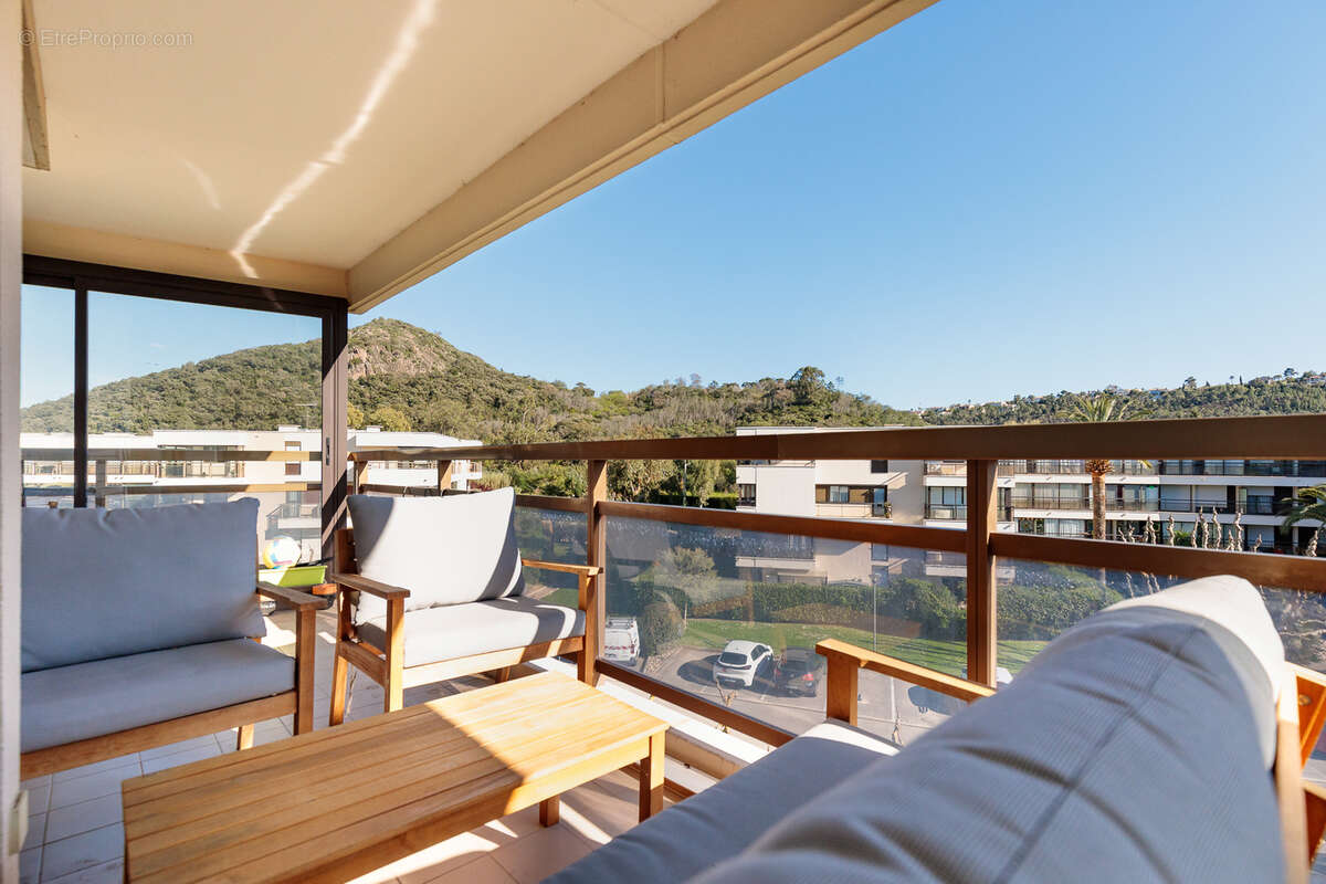 Appartement à MANDELIEU-LA-NAPOULE