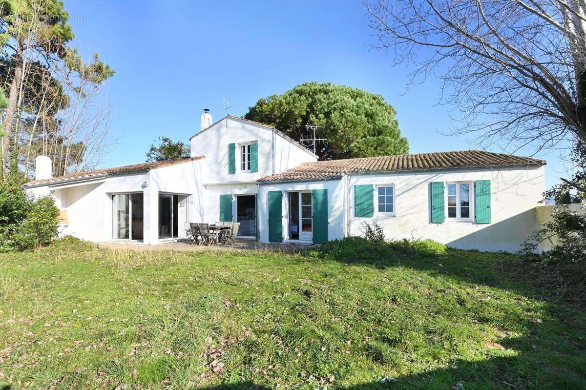 Maison à LES PORTES-EN-RE