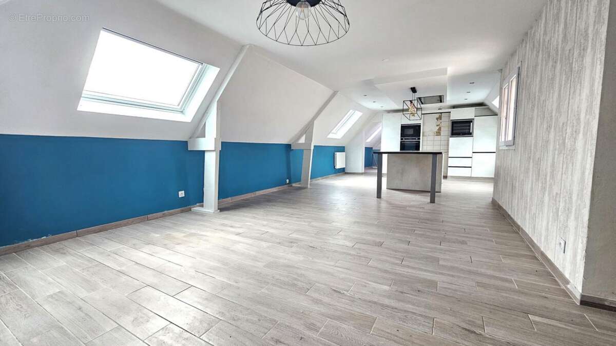 Appartement à CONDE-SUR-VESGRE