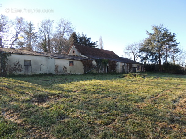 Maison à PRESSIGNAC-VICQ