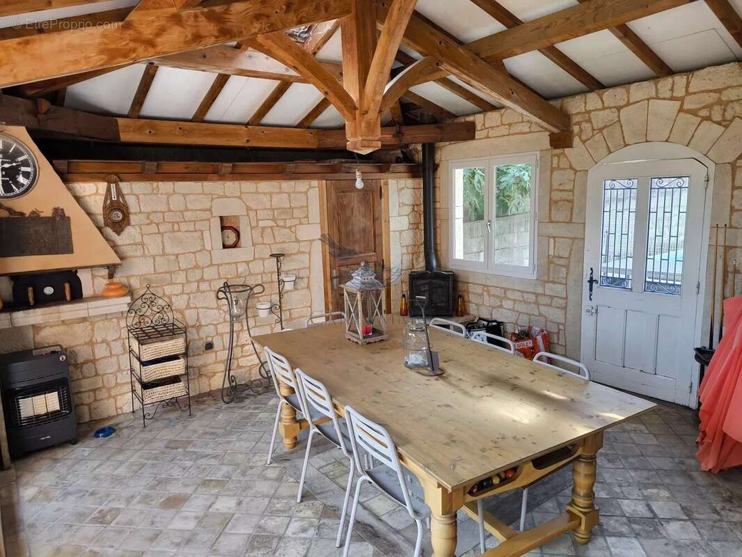 Maison à SAINT-ETIENNE-DES-OULLIERES