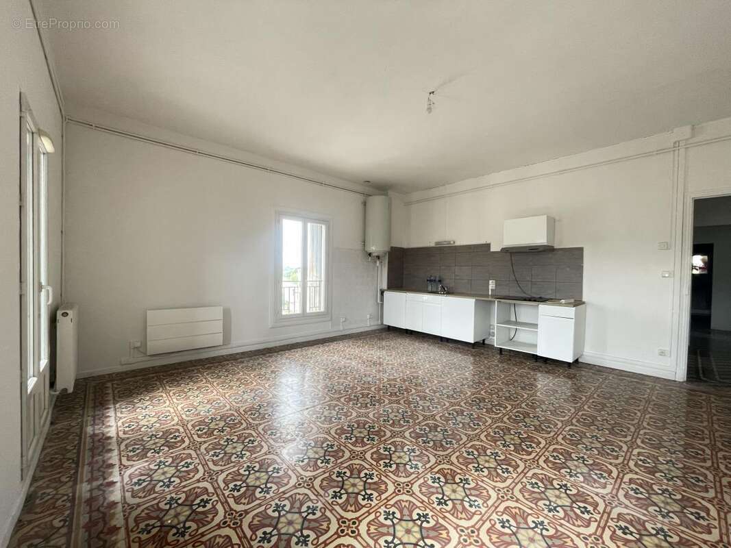Appartement 475 m² à Herepian  - photo 4