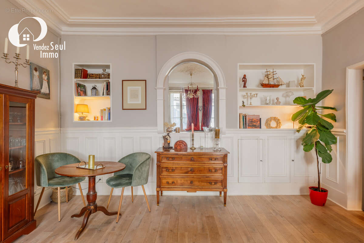 Appartement à VERSAILLES