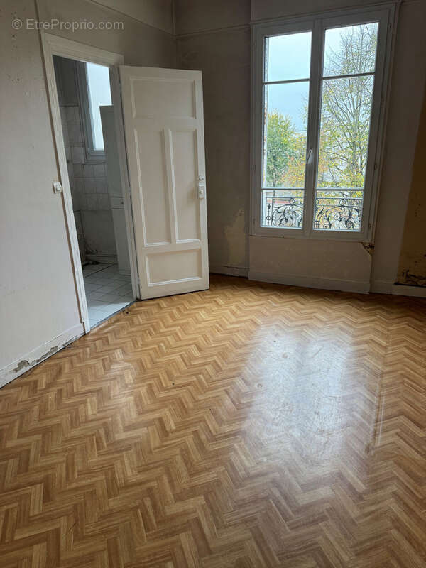 Appartement à LA COURNEUVE