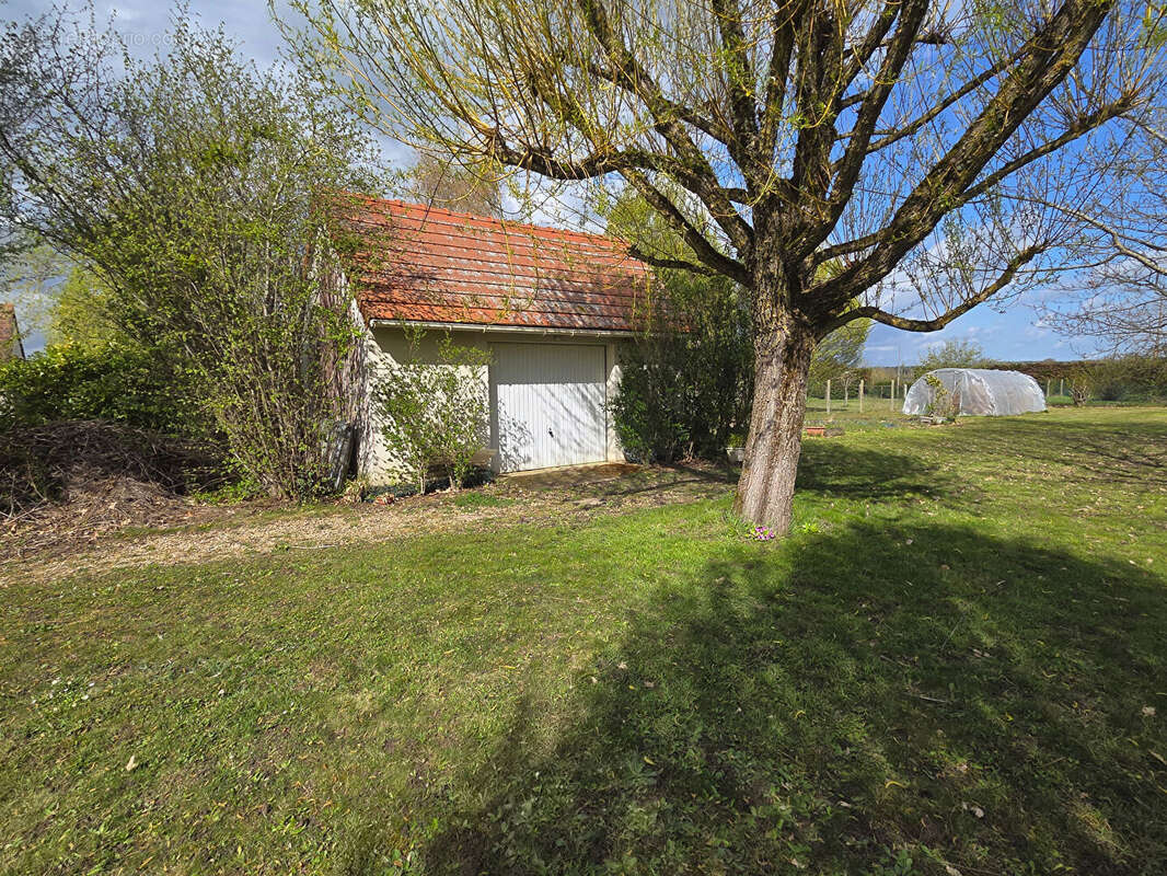 Maison à SURY-PRES-LERE
