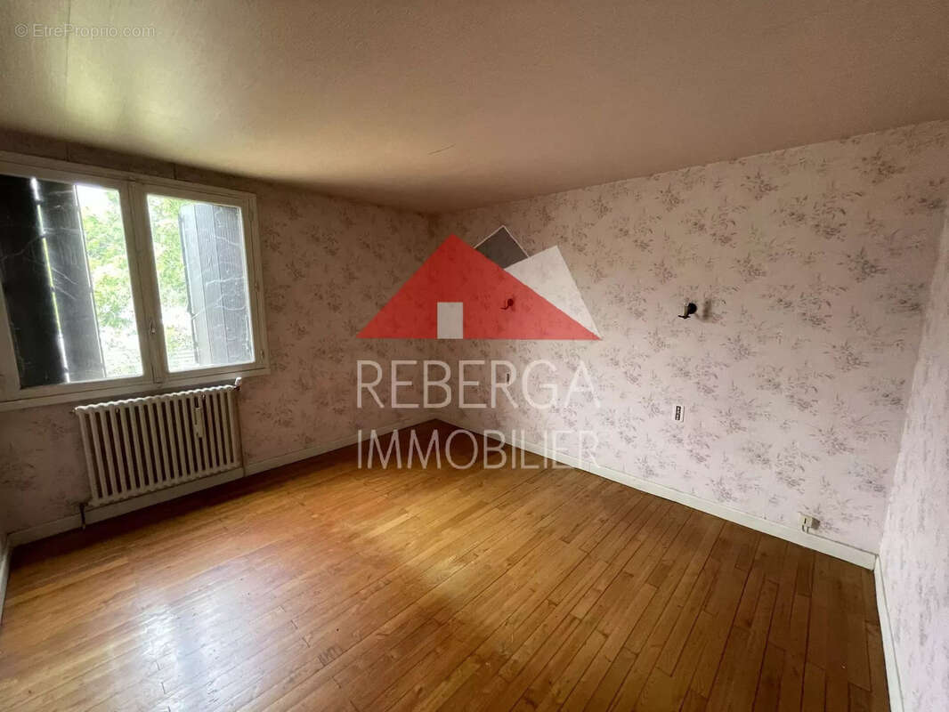 Maison à LABRUGUIERE