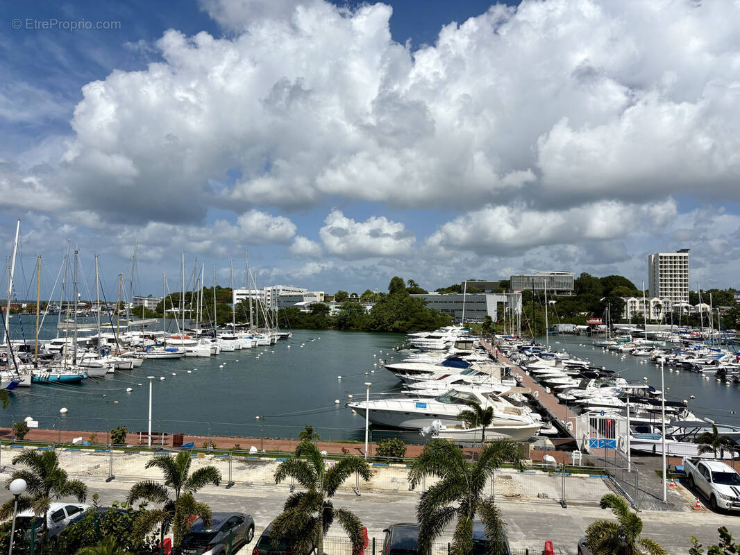 Appartement à POINTE-A-PITRE