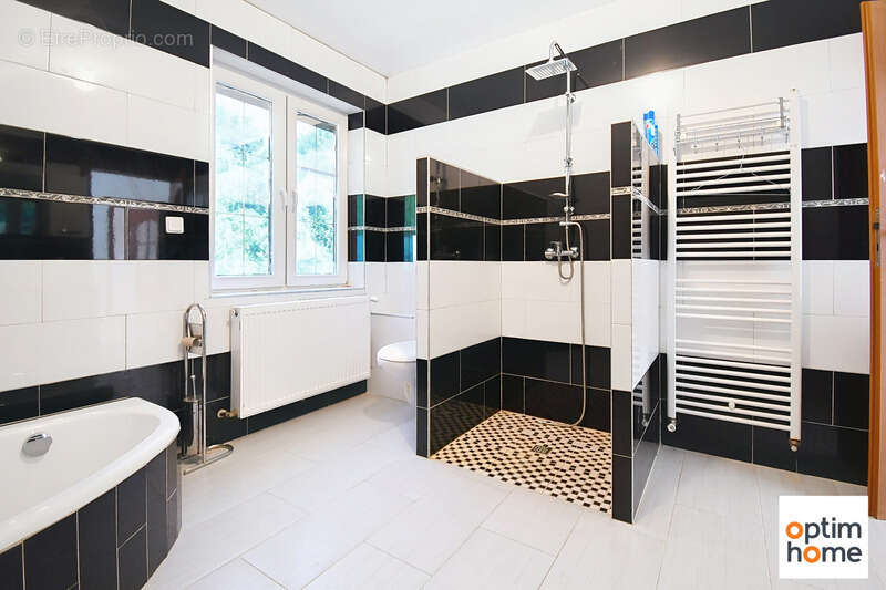 Tres belle maison individuelle - 4 chambres - 2 salles de bain - 2 garages - terrain de 25 ares - photo 8