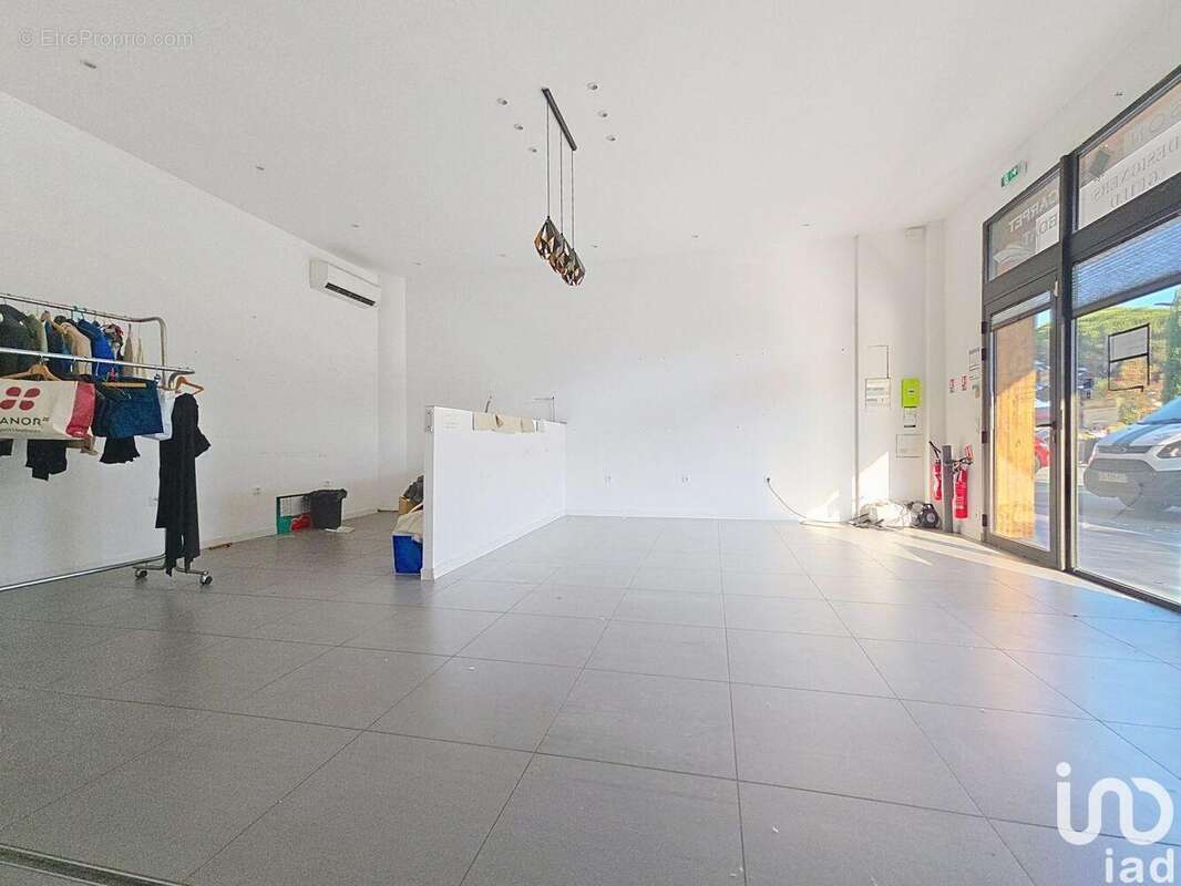 Photo 2 - Commerce à SAINTE-MAXIME