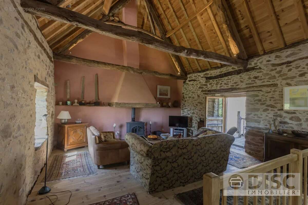 Maison à MONTIRAT