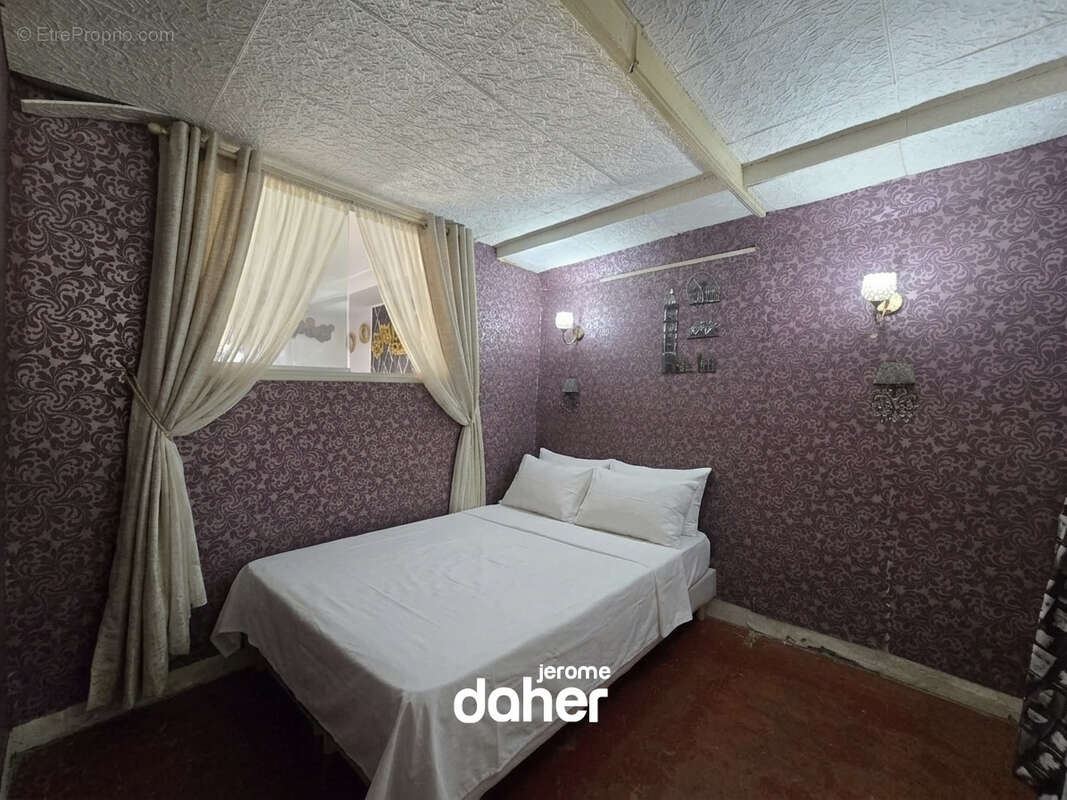 Appartement à MARSEILLE-1E