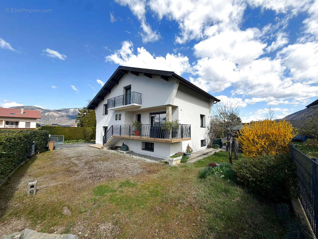Maison à SAINT-PIERRE-EN-FAUCIGNY