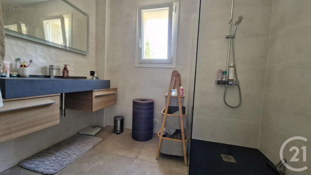 Maison 143 m² à Six-Fours-Les-Plages  - photo 16